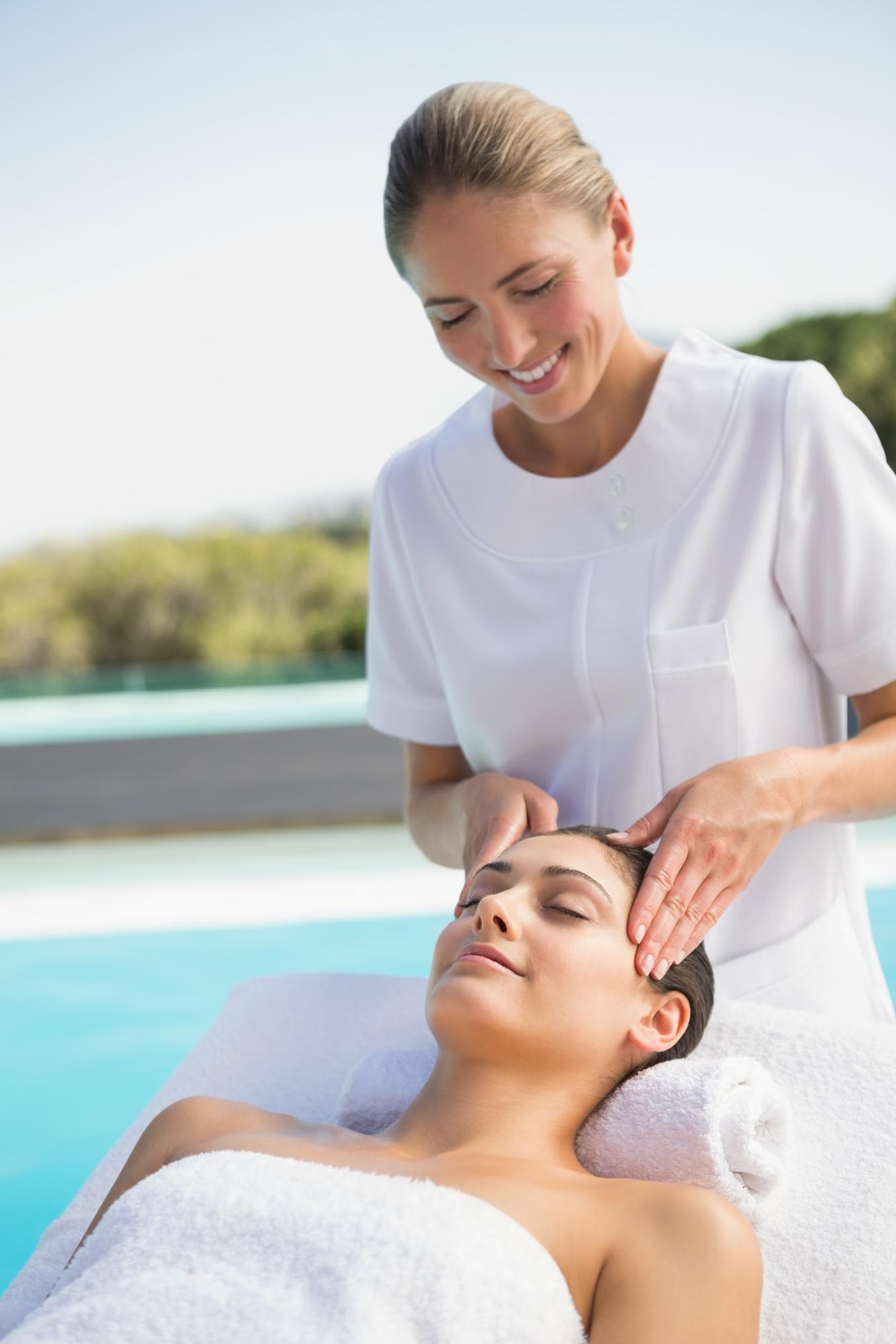 How Much Do Massage Therapists Make Monthly